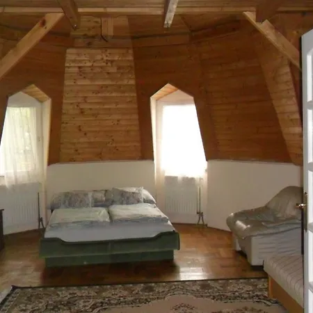 Gardena Guest house Gardony